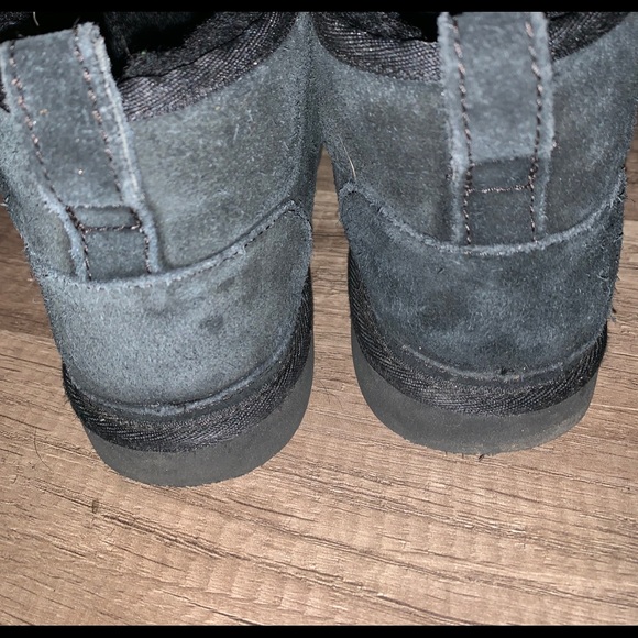 black uggs - Picture 4 of 7